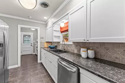 1011 E 45th Street, Austin, TX 78751 - Photo 6