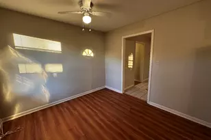 2104 Wordsworth Dr, Austin, TX 78704 - Photo 10