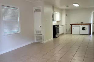 904 Chote Ave, Austin, TX 78702 - Photo 2