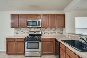 3400 Autumn Bay Dr, Austin, TX 78744 - Photo 10