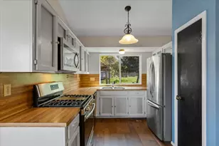 511 Suzzane Rd, Pflugerville, TX 78660 - Photo 10