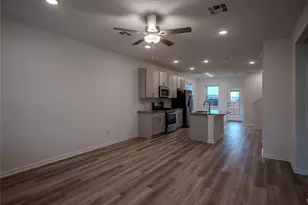 524 Emory Crossing Blvd, Hutto, TX 78634 - Photo 4