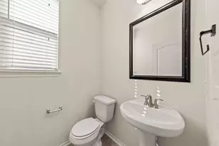 7820 Springfield Dr, Austin, TX 78744 - Photo 14