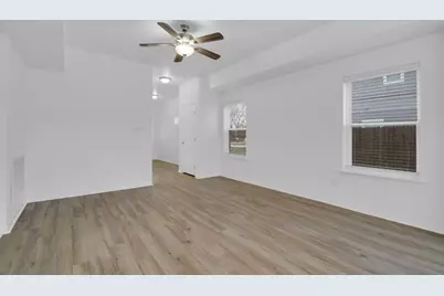 1004 E Fannin Street, Luling, TX 78648 - Photo 6