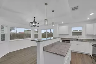 1004 E Fannin St, Luling, TX 78648 - Photo 8