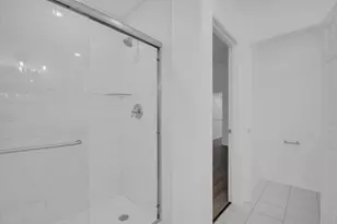 1004 E Fannin St, Luling, TX 78648 - Photo 14