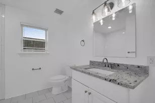 1004 E Fannin St, Luling, TX 78648 - Photo 18