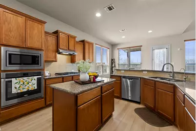 109 Wake Grove, Buda, TX 78610 - Photo 8