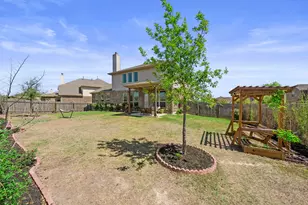 109 Wake Grv, Buda, TX 78610 - Photo 34