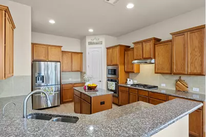 109 Wake Grove, Buda, TX 78610 - Photo 10