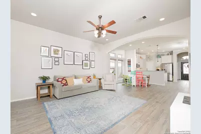 2032 Glen Hollow Hollow, Seguin, TX 78155 - Photo 4