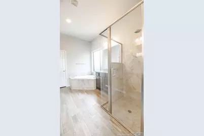 2032 Glen Hollow Hollow, Seguin, TX 78155 - Photo 18