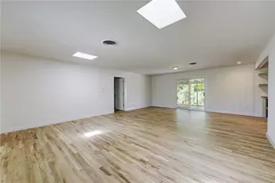 4804 Menchaca Rd, Austin, TX 78745 - Photo 10