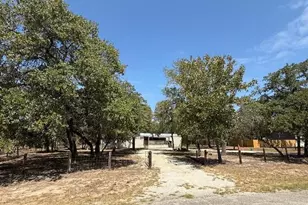 263 Hickory Hill Ln, La Vernia, TX 78121 - Photo 2