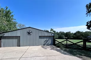 504 Buckaroo Trail, Buda, TX 78610 - Photo 34