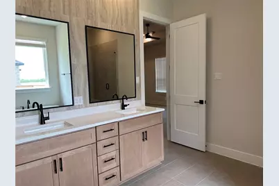 305 E Luna Blue Lane, Jarrell, TX 76537 - Photo 6