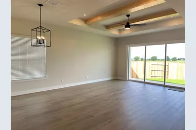 305 E Luna Blue Lane, Jarrell, TX 76537 - Photo 4