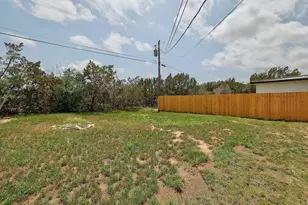 5211 Thunderbird St, Lago Vista, TX 78645 - Photo 14