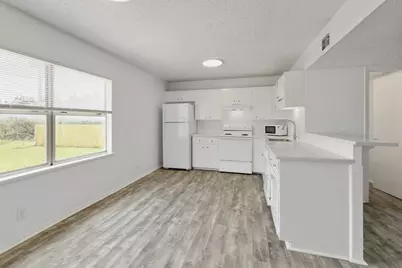 5211 Thunderbird Street #B, Lago Vista, TX 78645 - Photo 8