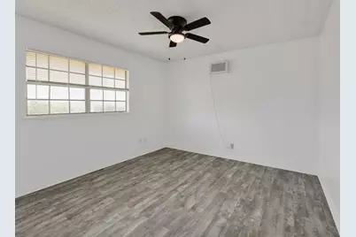 5211 Thunderbird Street #B, Lago Vista, TX 78645 - Photo 10