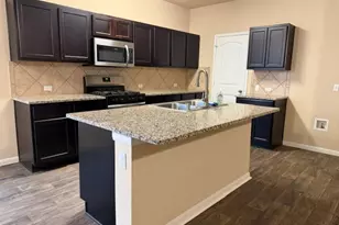 226 Hess Dr, Kyle, TX 78640 - Photo 2