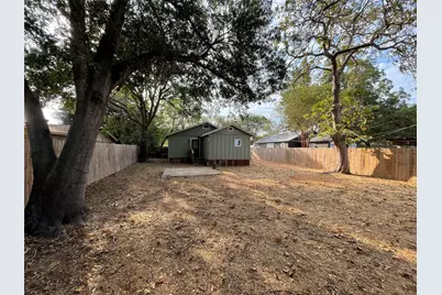 503 Byrne Street, Smithville, TX 78957 - Photo 20