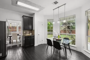 8405 Ganttcrest Dr, Austin, TX 78749 - Photo 10