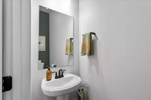 7812 Ella Lee Ln, Austin, TX 78744 - Photo 16