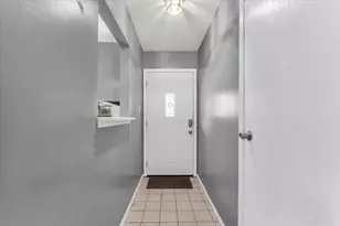 261 Oakview Cir, Waco, TX 76705 - Photo 10