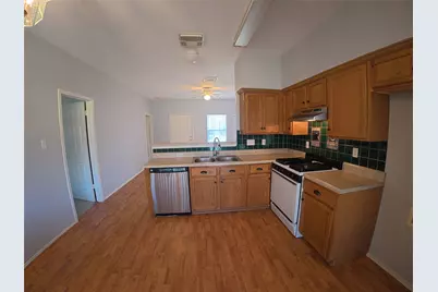 305 China Cove, Elgin, TX 78621 - Photo 6
