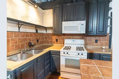 108 E Clark Street, Bartlett, TX 76511 - Photo 8
