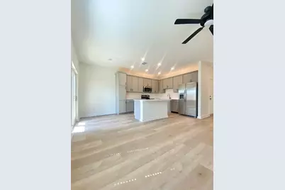 700 Horseshoe Drive #301, Leander, TX 78641 - Photo 2