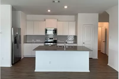 101 Lancia Street, Hutto, TX 78634 - Photo 8