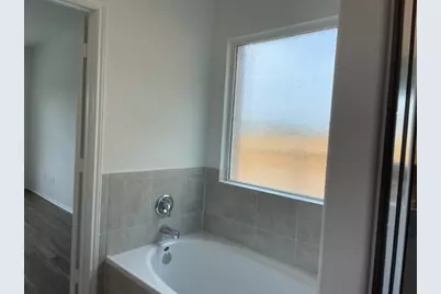 101 Lancia Street, Hutto, TX 78634 - Photo 12