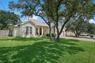 408 Cargill Dr, Spicewood, TX 78669 - Photo 2