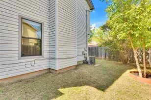 8806 Springmail Cir, Austin, TX 78729 - Photo 24