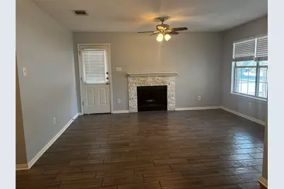 501 Texas Avenue, Round Rock, TX 78664 - Photo 6