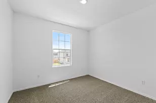325 Santo Domingo Rd, Bastrop, TX 78602 - Photo 14