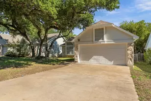 12735 Magnolia Mound Trail, Austin, TX 78727 - Photo 2