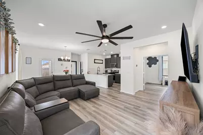 222 Summit Drive, Lockhart, TX 78644 - Photo 4
