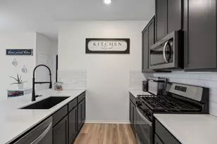 222 Summit Dr, Lockhart, TX 78644 - Photo 8