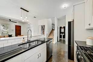 2013 Peoples St, Austin, TX 78702 - Photo 10