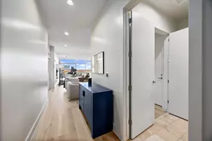 555 E 5th St, Austin, TX 78701 - Photo 6