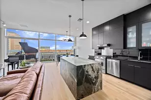 555 E 5th St, Austin, TX 78701 - Photo 2