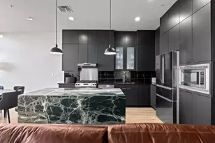 555 E 5th St, Austin, TX 78701 - Photo 10