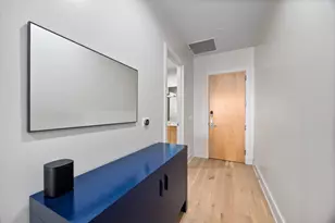 555 E 5th St, Austin, TX 78701 - Photo 6