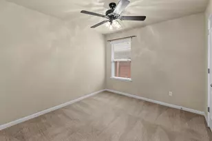 1729 Hidden Springs Path, Round Rock, TX 78665 - Photo 20