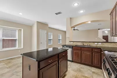 1729 Hidden Springs Path, Round Rock, TX 78665 - Photo 18