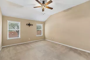 1729 Hidden Springs Path, Round Rock, TX 78665 - Photo 20