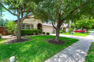 1729 Hidden Springs Path, Round Rock, TX 78665 - Photo 2
